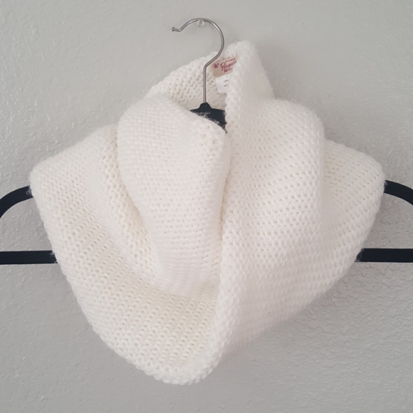 Original Penguin Circle Scarf - Picture 1 of 3